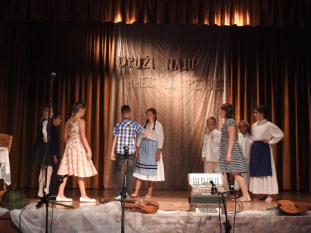 Prireditev Druži naju ples in petje z mednarodno udeležbo 2